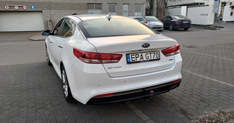 Kia Optima cena 36850 przebieg: 297000, rok produkcji 2016 z Warszawa małe 742